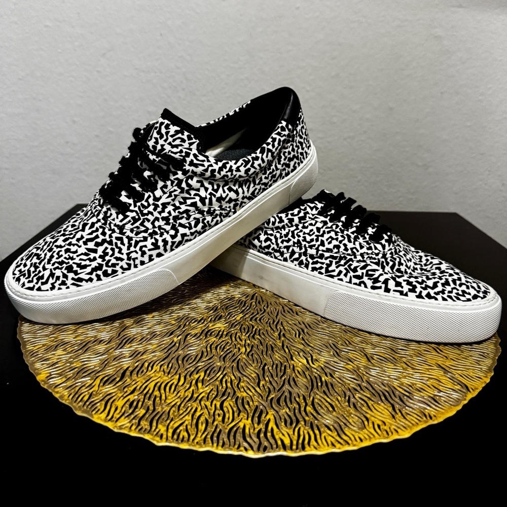 Men’s Yves Saint Laurent Black and White Skate Lace Babycat - Size 9.5